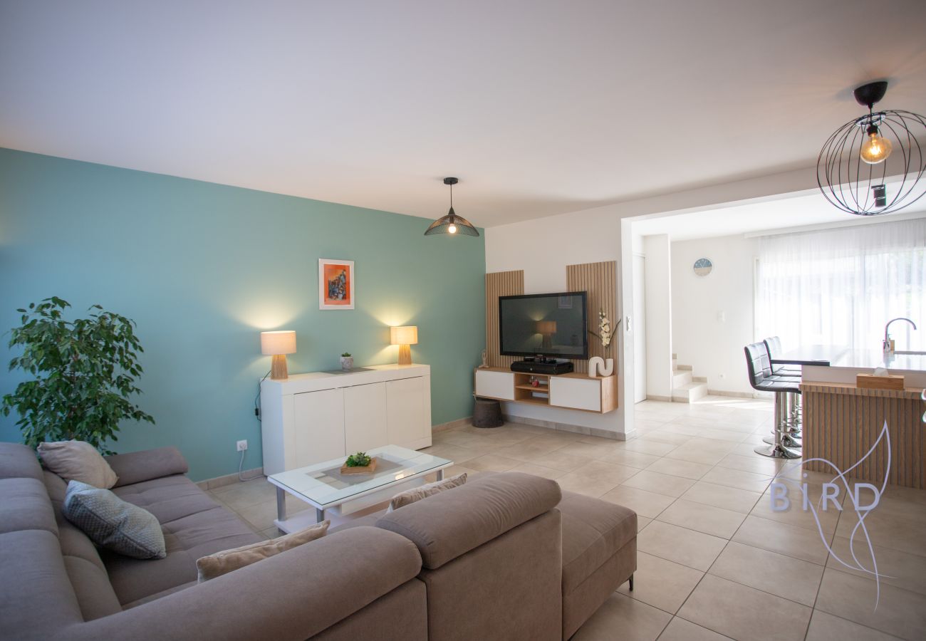 Terraced House in Callian - Charming Semi-Detached House with Terrace, Private Jacuzzi, and Garden