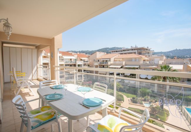 Apartment in Cannes - Elegant 1-bedroom apartment with pool, garage, and A/C