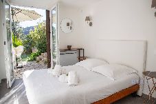 Appartement à Mandelieu-la-Napoule - MAURE VIEIL