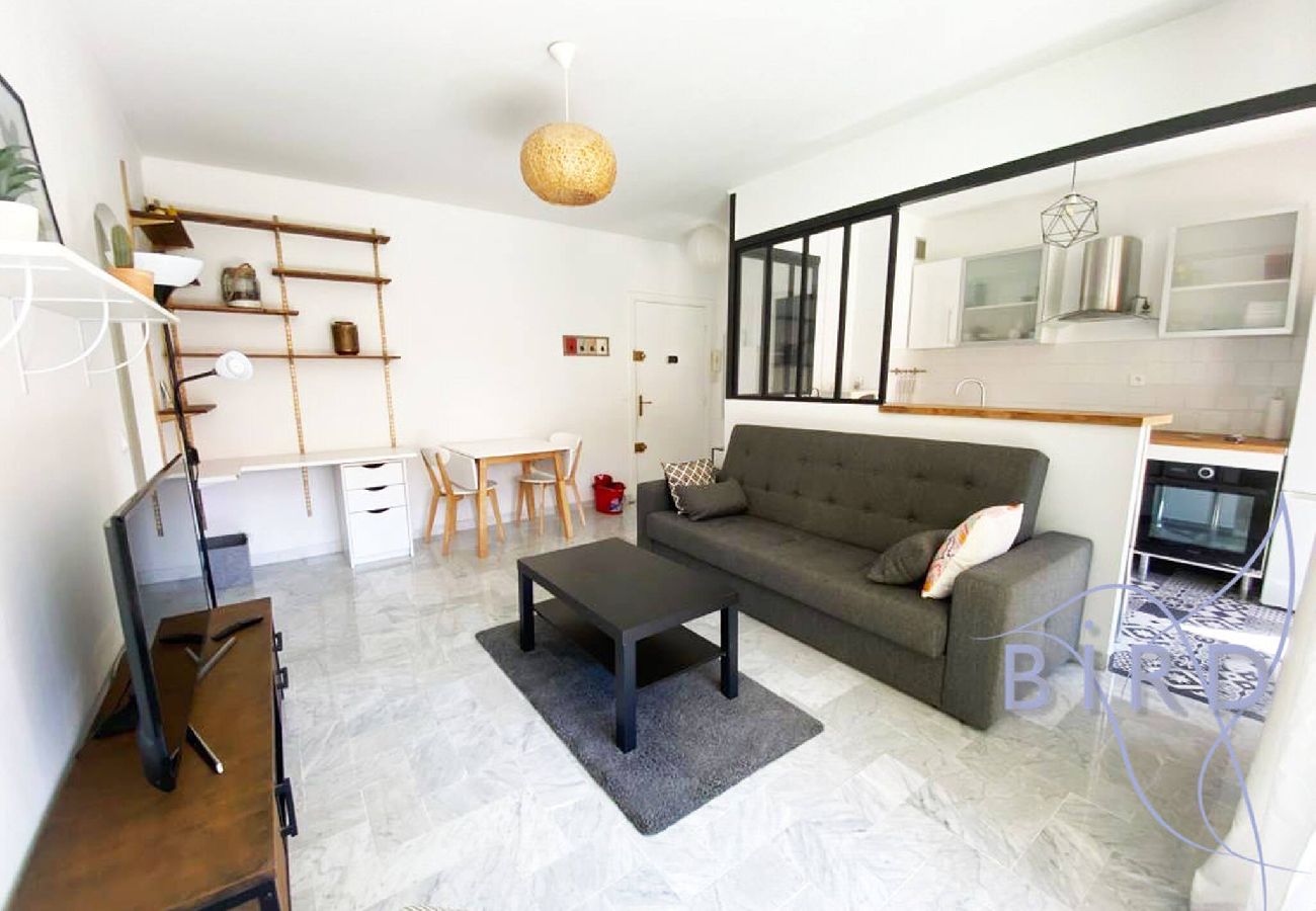 Appartement à Saint-Laurent-du-Var - 300m de la plage du port lumineux 2P 