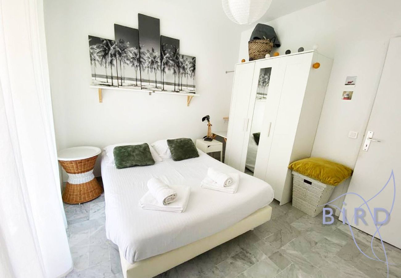 Appartement à Saint-Laurent-du-Var - 300m de la plage du port lumineux 2P 