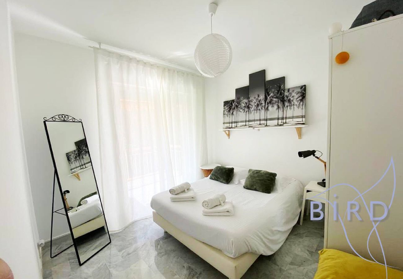 Appartement à Saint-Laurent-du-Var - 300m de la plage du port lumineux 2P 
