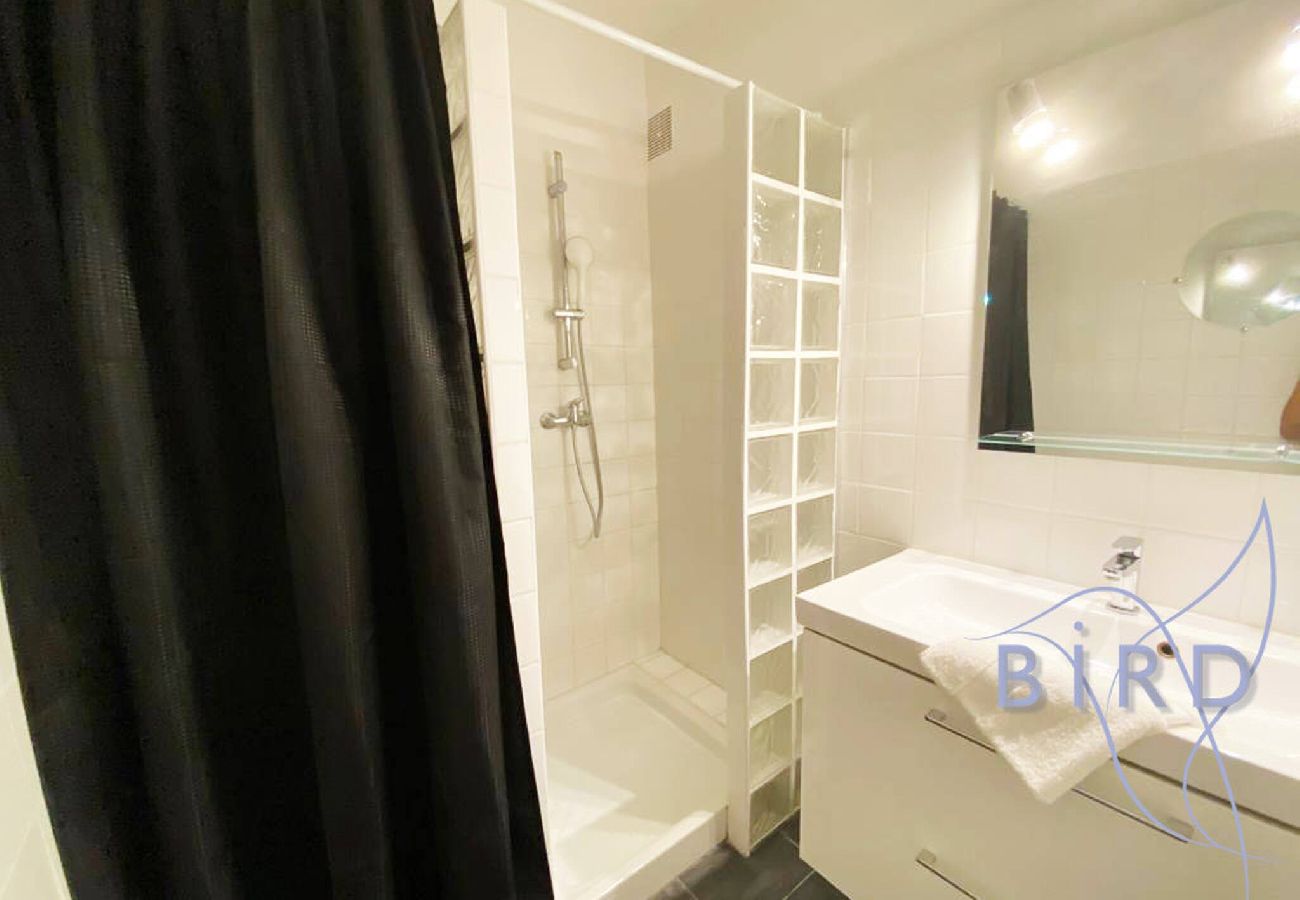 Appartement à Saint-Laurent-du-Var - 300m de la plage du port lumineux 2P 
