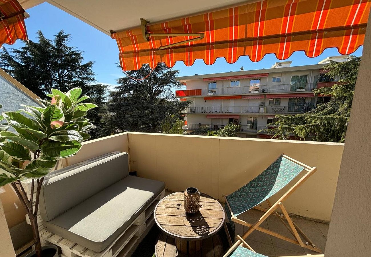 Appartement à Saint-Laurent-du-Var - 300m de la plage du port lumineux 2P 