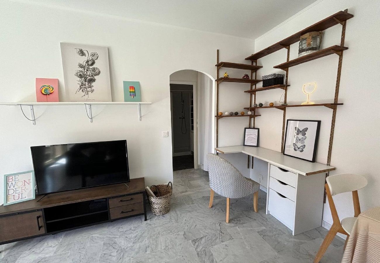 Appartement à Saint-Laurent-du-Var - 300m de la plage du port lumineux 2P 