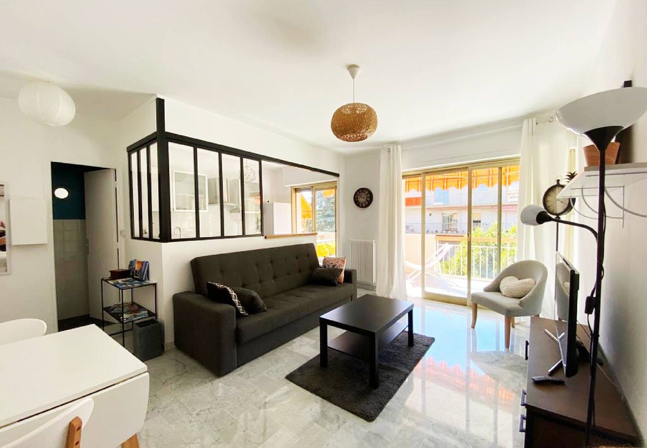Appartement à Saint-Laurent-du-Var - 300m de la plage du port lumineux 2P 