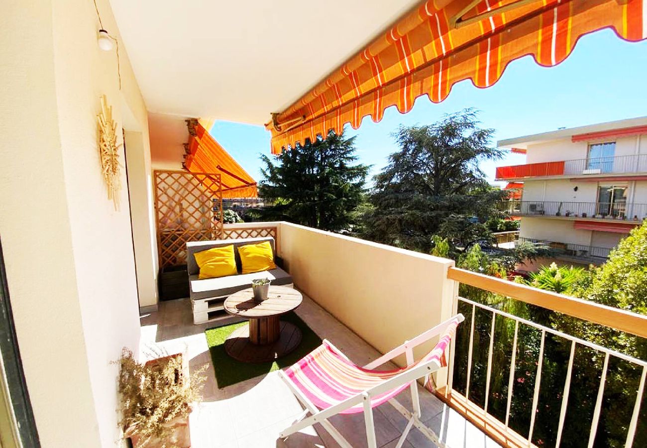 Appartement à Saint-Laurent-du-Var - 300m de la plage du port lumineux 2P 