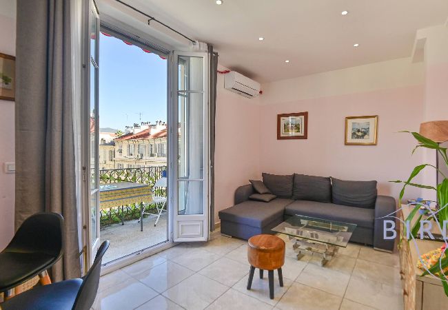 Appartement à Nice - RUE DE RUSSIE · Cœur de Nice Lumineux