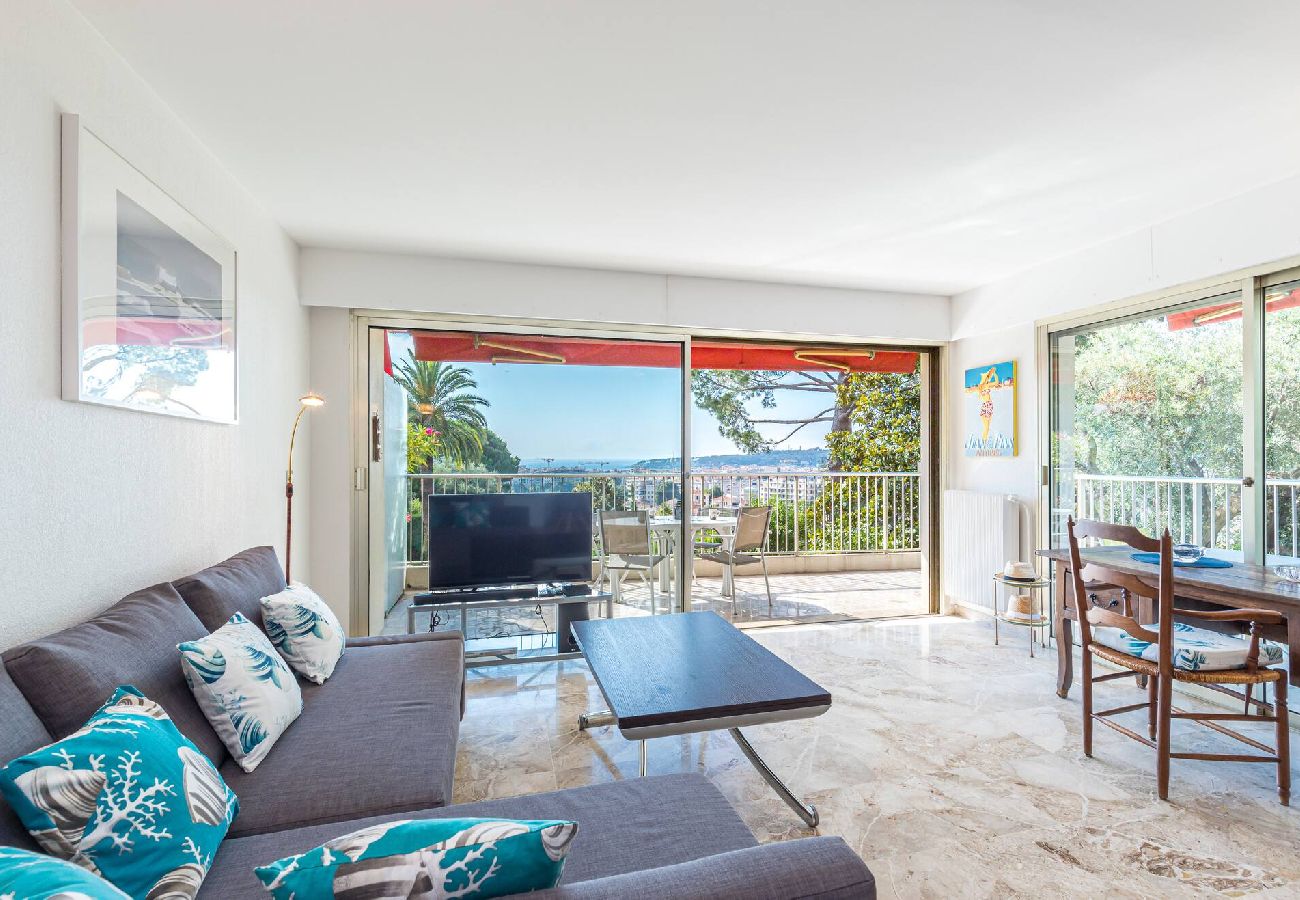 Appartement à Antibes - Vue Mer Jardins à Antibes 