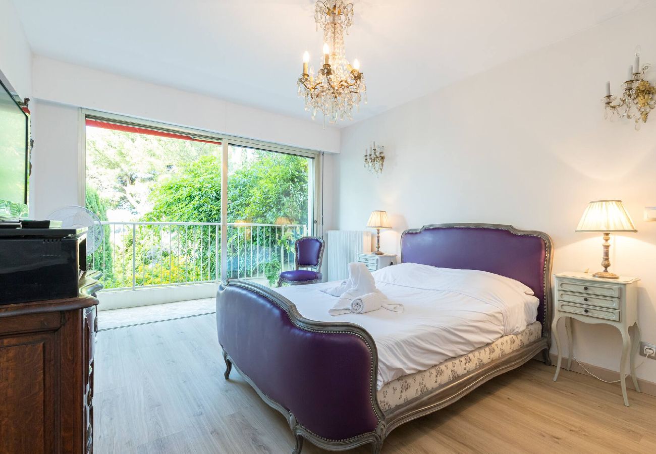 Appartement à Antibes - Vue Mer Jardins à Antibes 