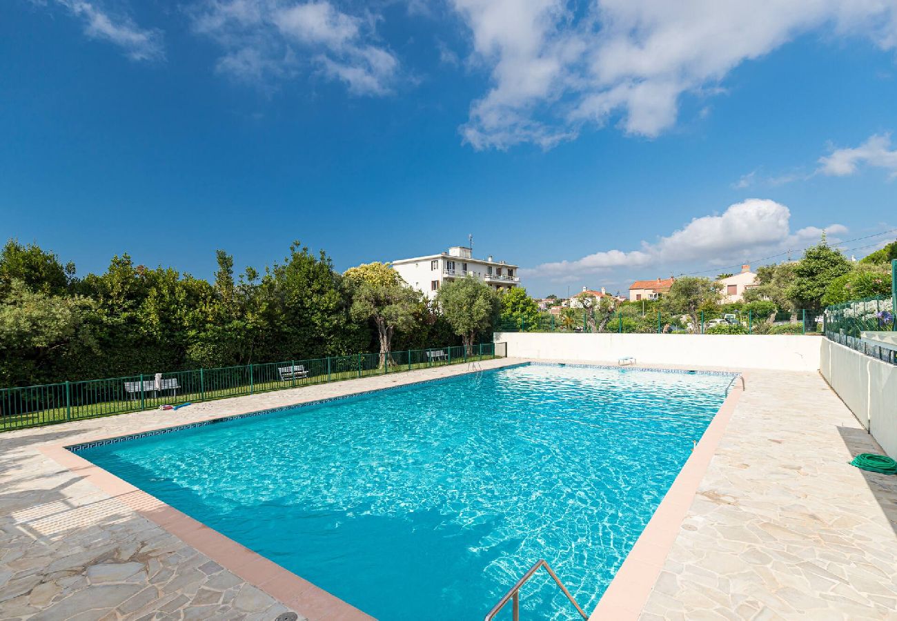 Appartement à Antibes - Vue Mer Jardins à Antibes 