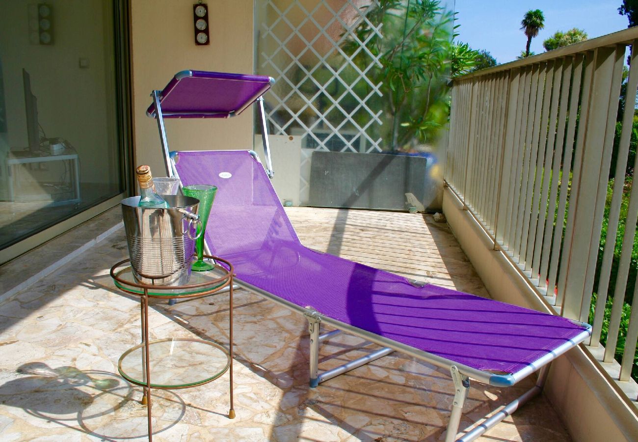 Appartement à Antibes - Vue Mer Jardins à Antibes 