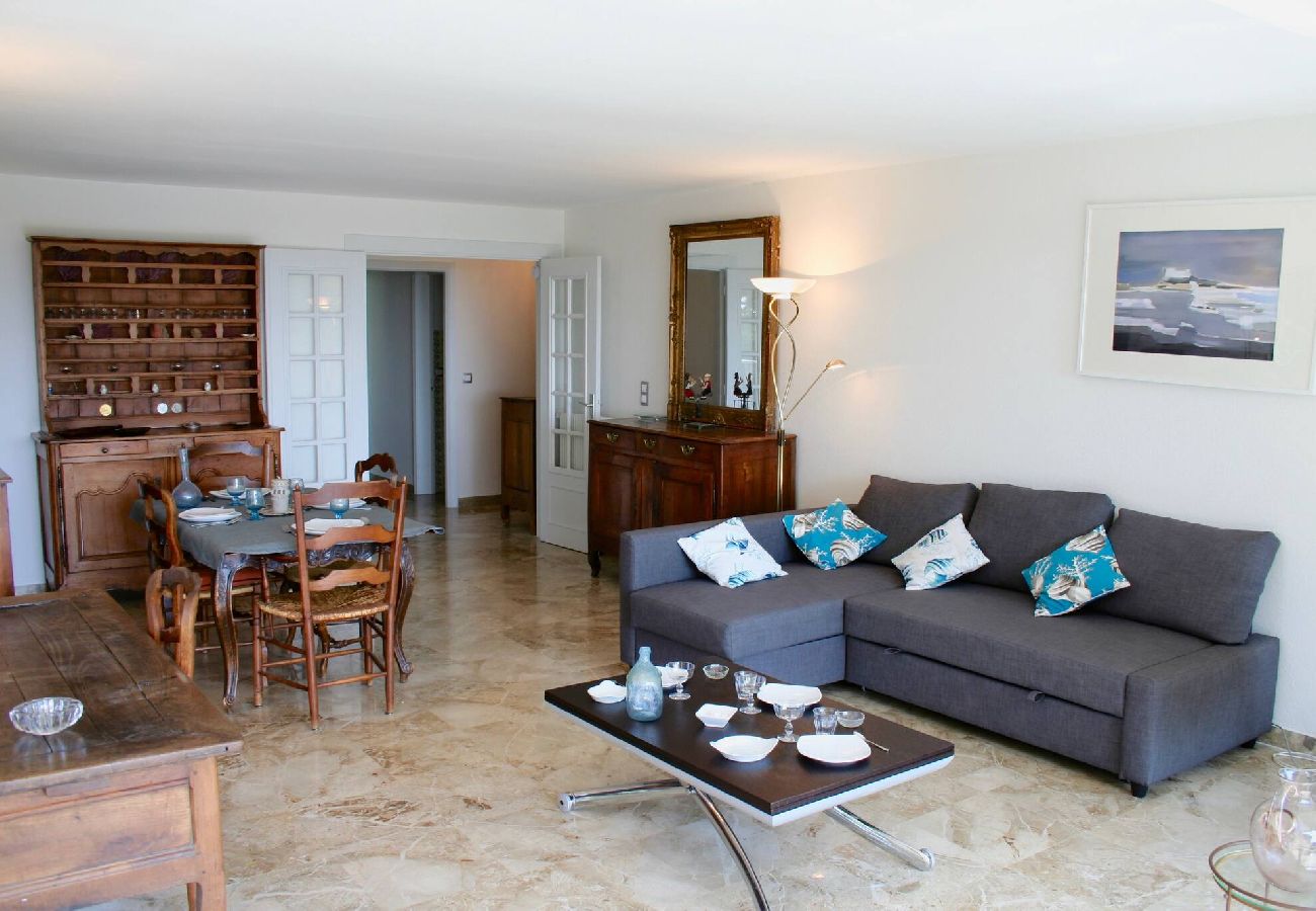 Appartement à Antibes - Vue Mer Jardins à Antibes 