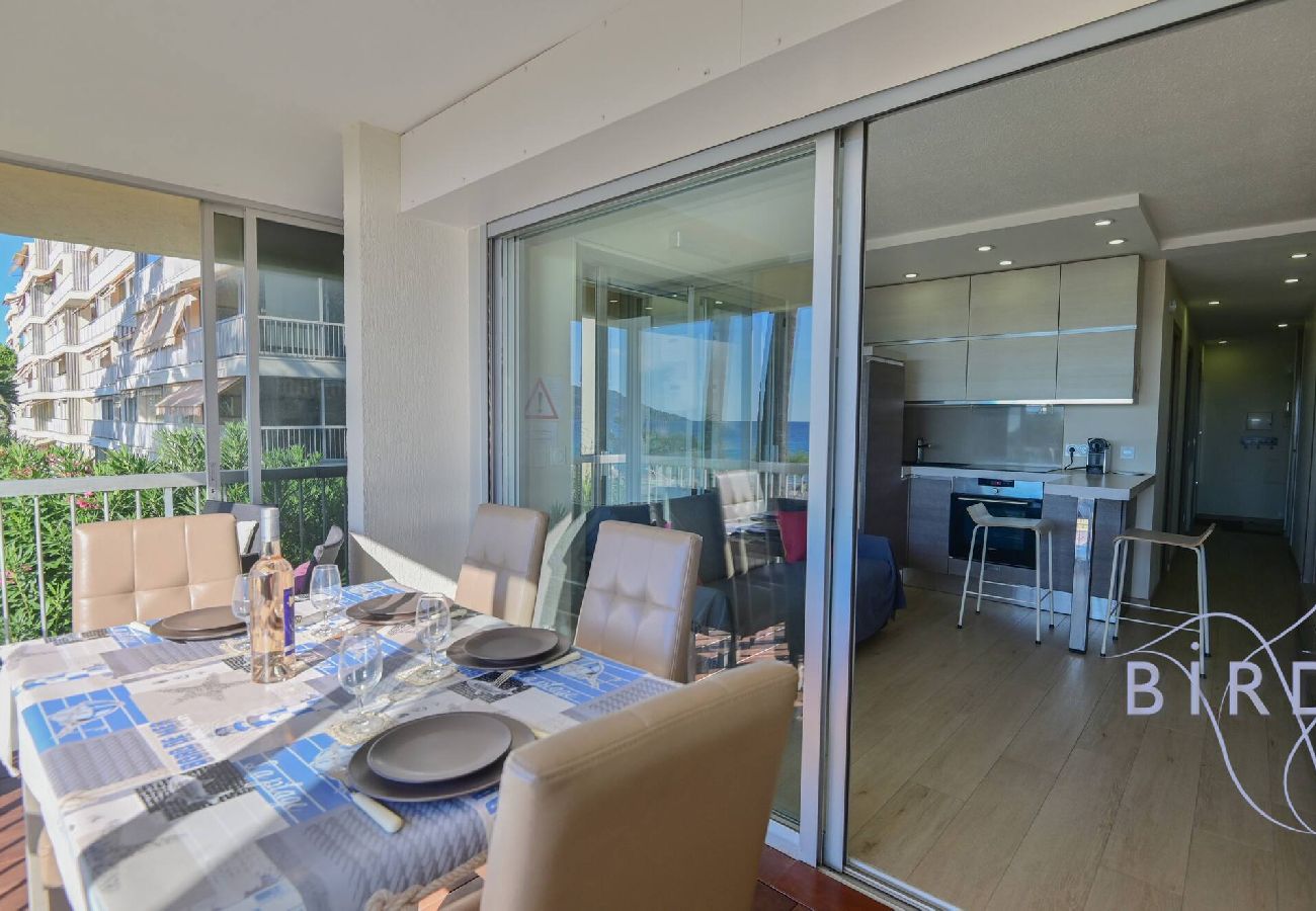 Appartement à Cannes - Vue époustouflante sur la grande bleue 