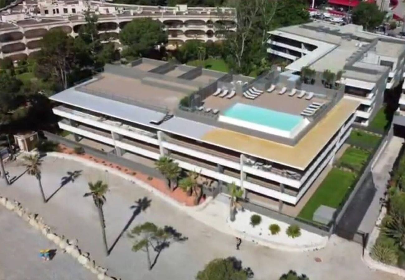 Studio à Villeneuve-Loubet - Joli studio les pieds dans l'eau 