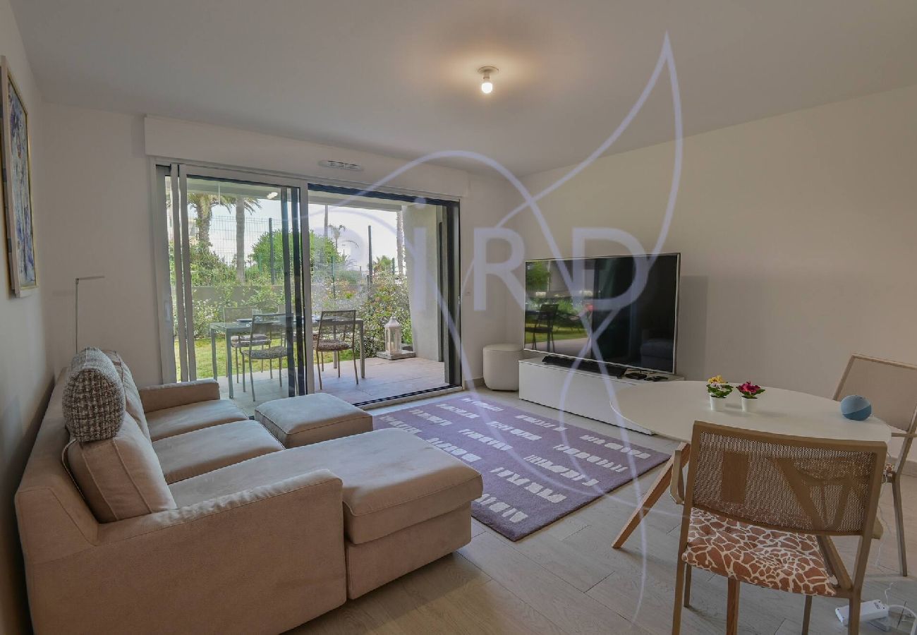 Appartement à Villeneuve-Loubet - Appartement les pieds dans l eau avec jardin privé 