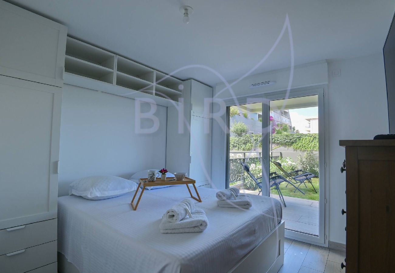 Appartement à Villeneuve-Loubet - Appartement les pieds dans l eau avec jardin privé 