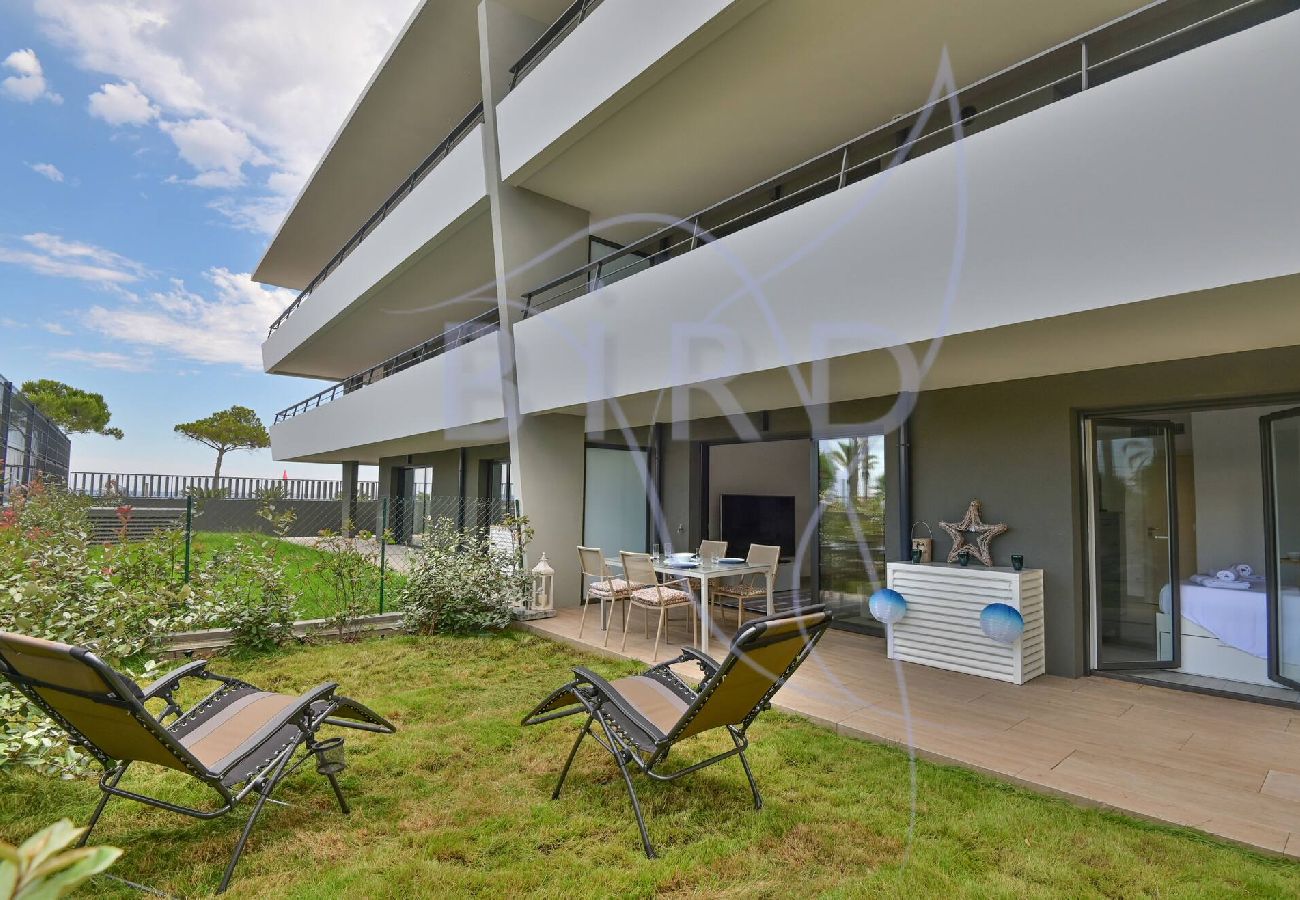 Appartement à Villeneuve-Loubet - Appartement les pieds dans l eau avec jardin privé 