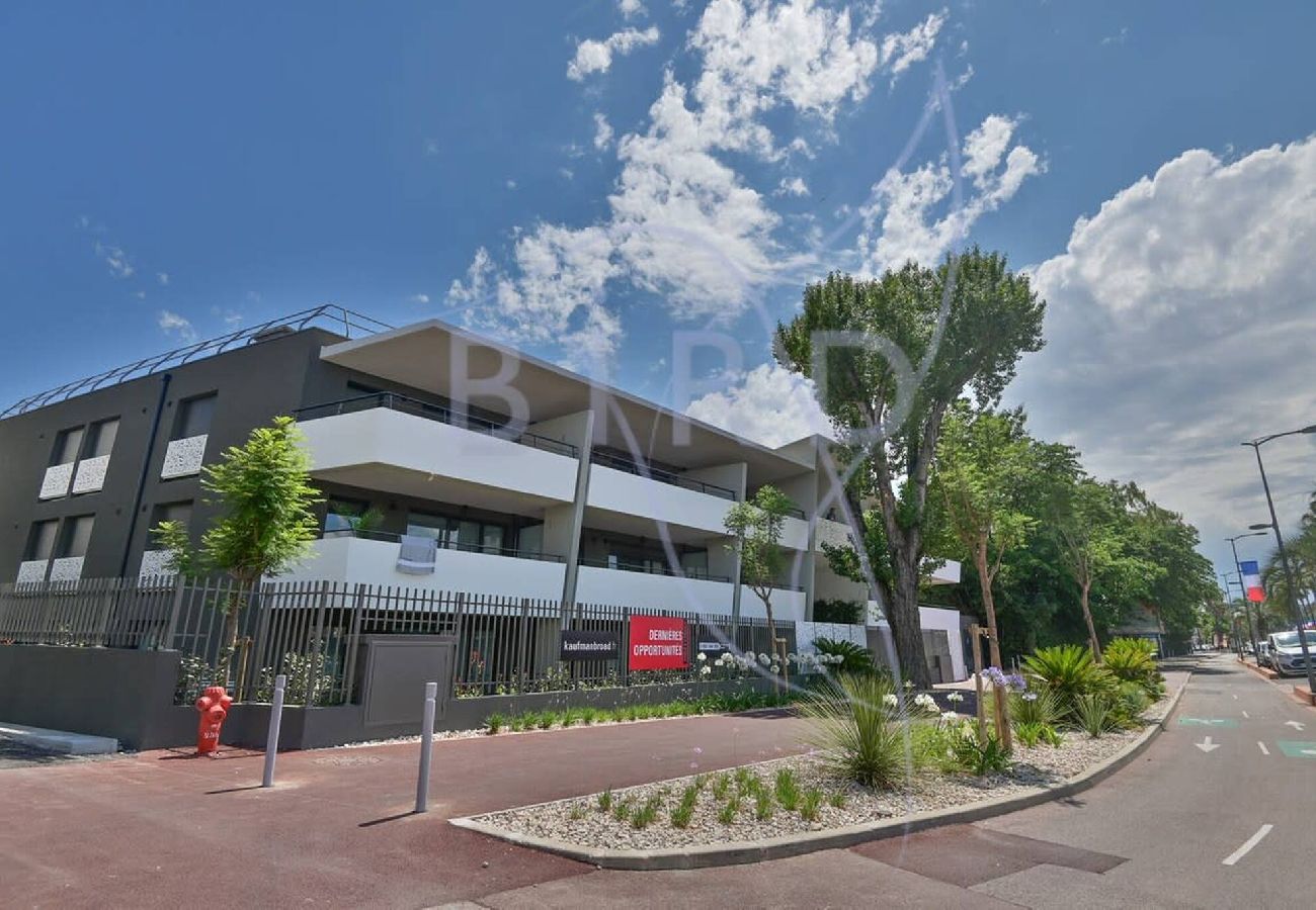 Appartement à Villeneuve-Loubet - Appartement les pieds dans l eau avec jardin privé 