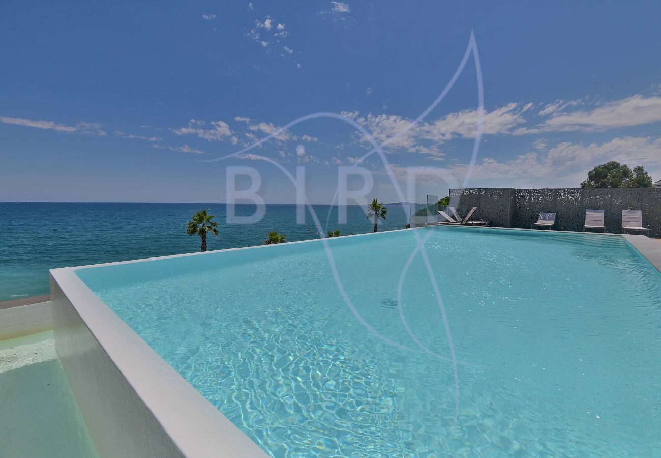 Appartement à Villeneuve-Loubet - Appartement les pieds dans l eau avec jardin privé 