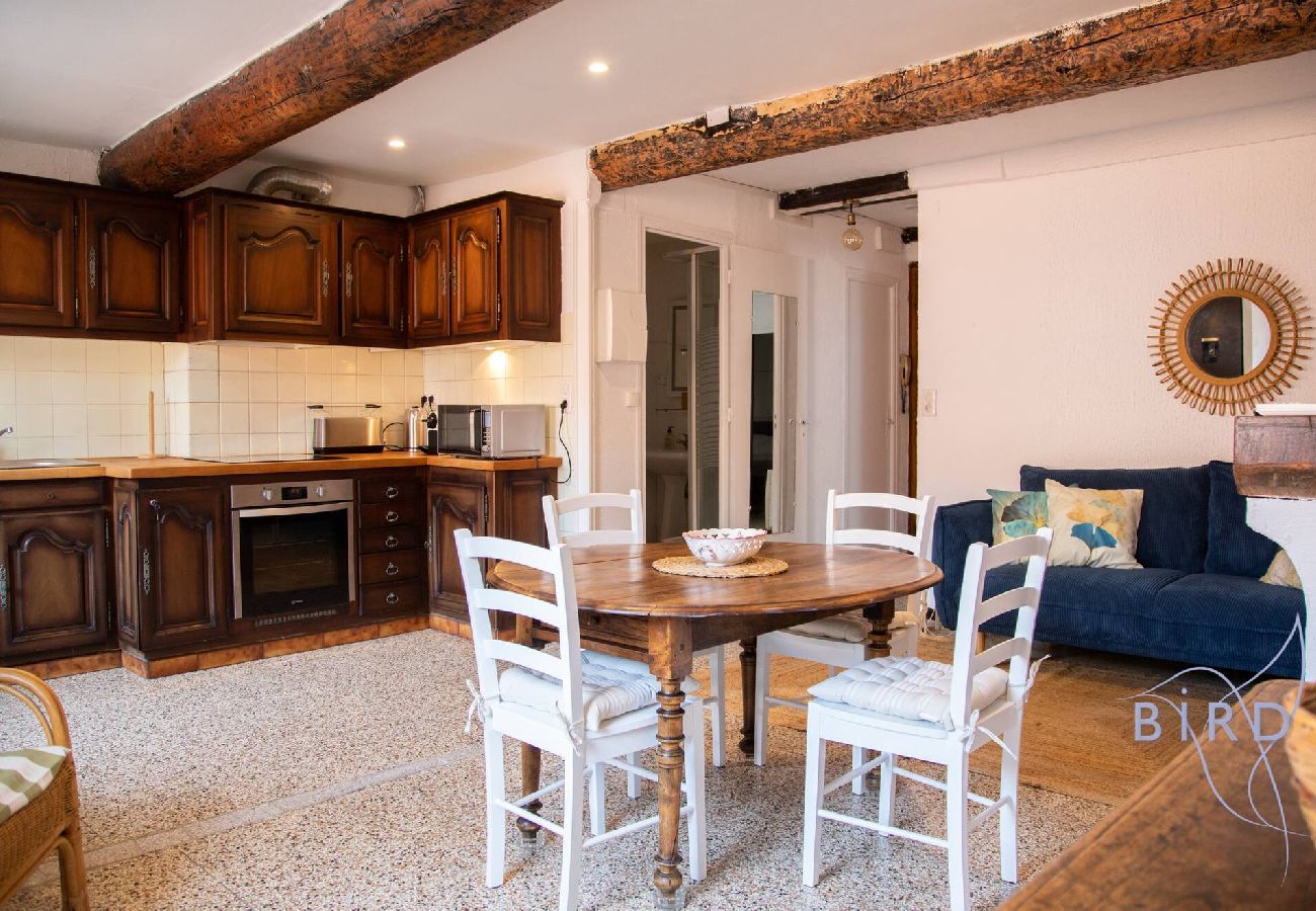 Appartement à Antibes - Bel appartement authentique au coeur du vieil 
