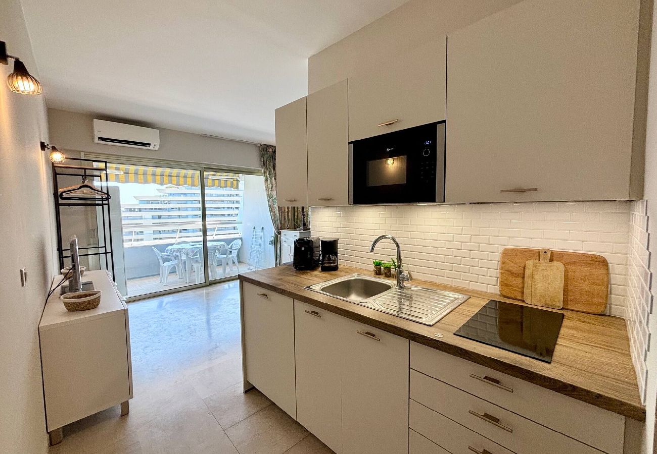 Studio à Villeneuve-Loubet - Charmant studio Marina baie des Anges 