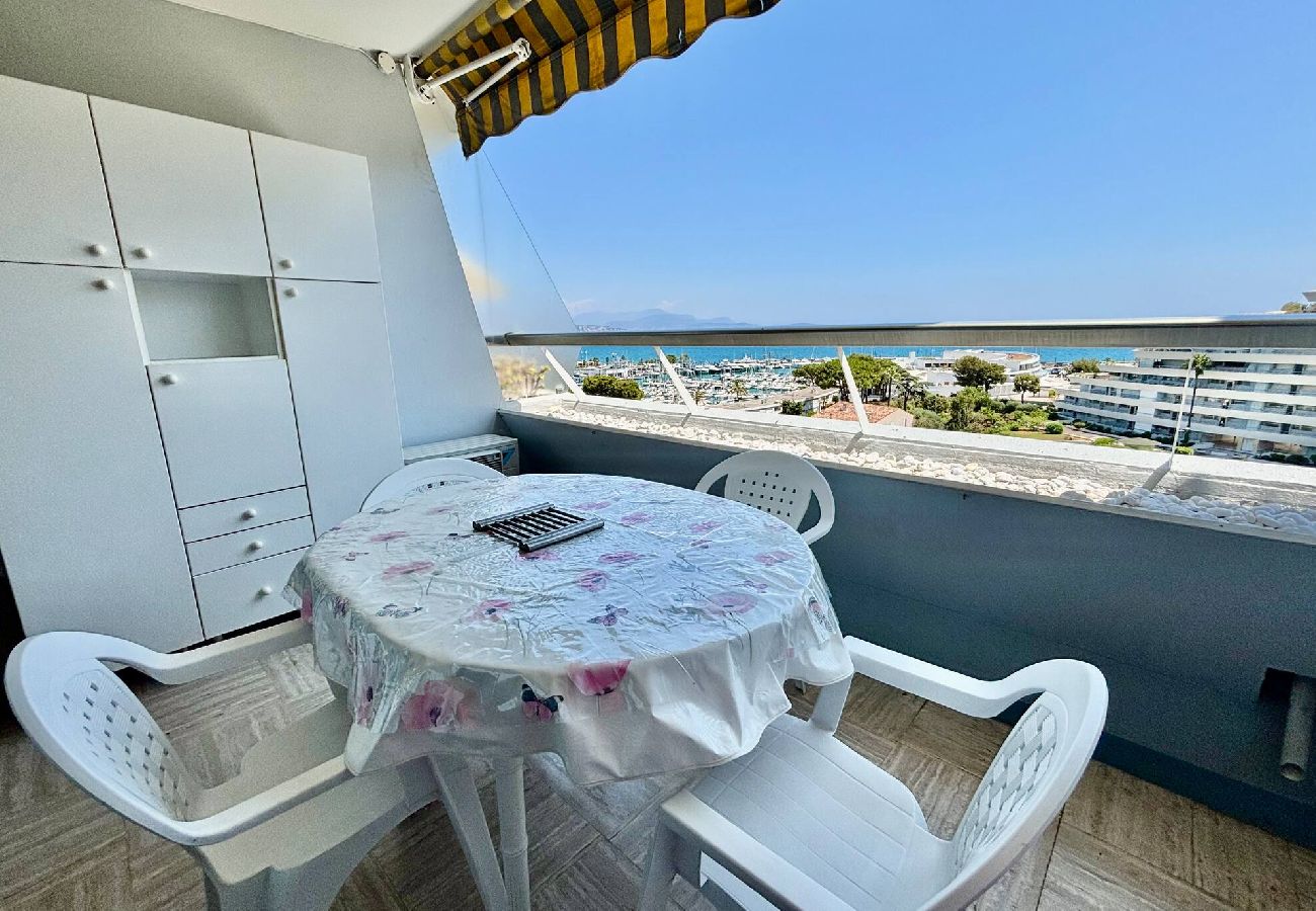 Studio à Villeneuve-Loubet - Charmant studio Marina baie des Anges 
