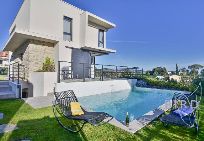 Villa à Cagnes-sur-Mer - MONTALEIGNE