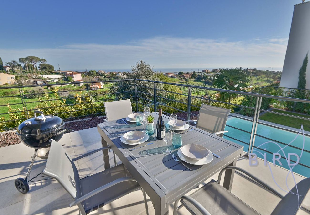 Villa à Cagnes-sur-Mer - Villa Contemporaine piscine Vue mer 