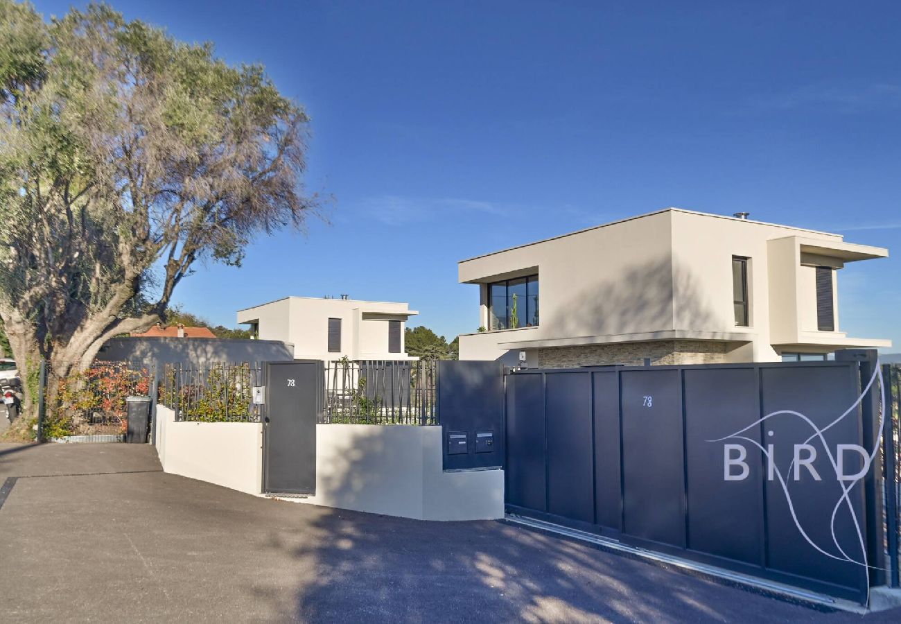 Villa à Cagnes-sur-Mer - Villa Contemporaine piscine Vue mer 