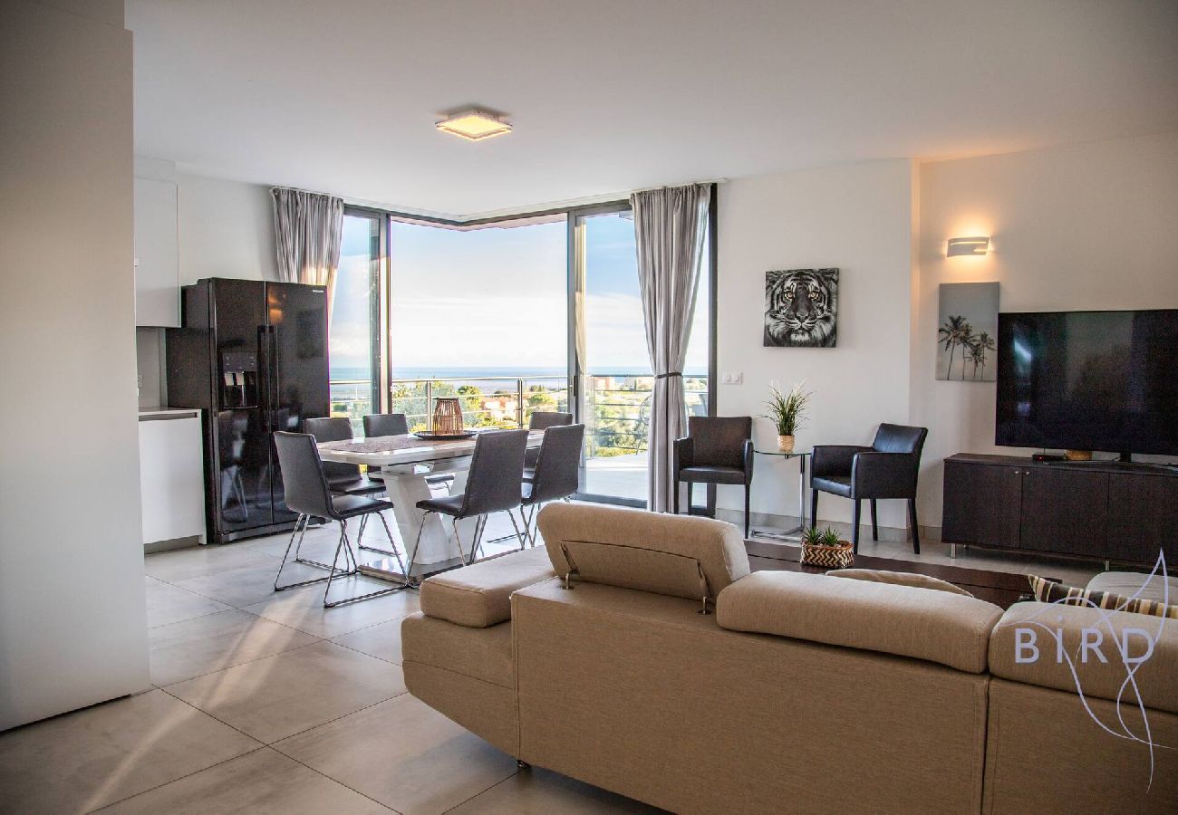 Villa à Cagnes-sur-Mer - Villa Contemporaine piscine Vue mer 