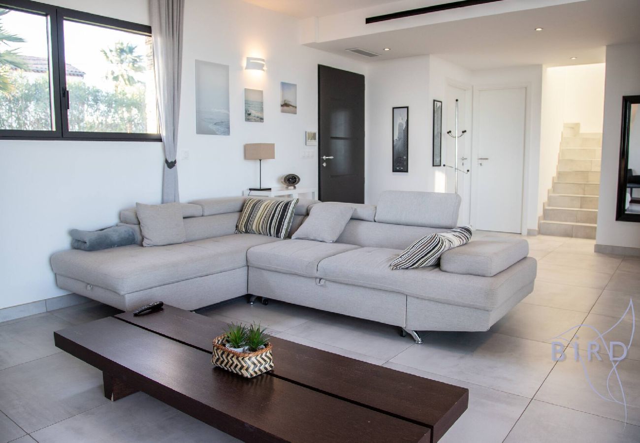 Villa à Cagnes-sur-Mer - Villa Contemporaine piscine Vue mer 