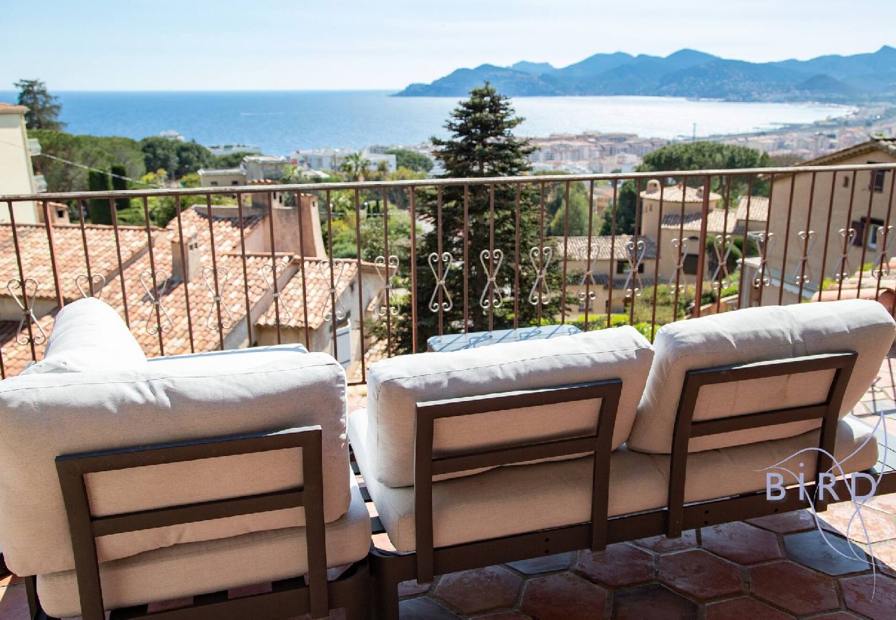Appartement à Cannes - Appart Villa Atypique Vue Mer et priscine 