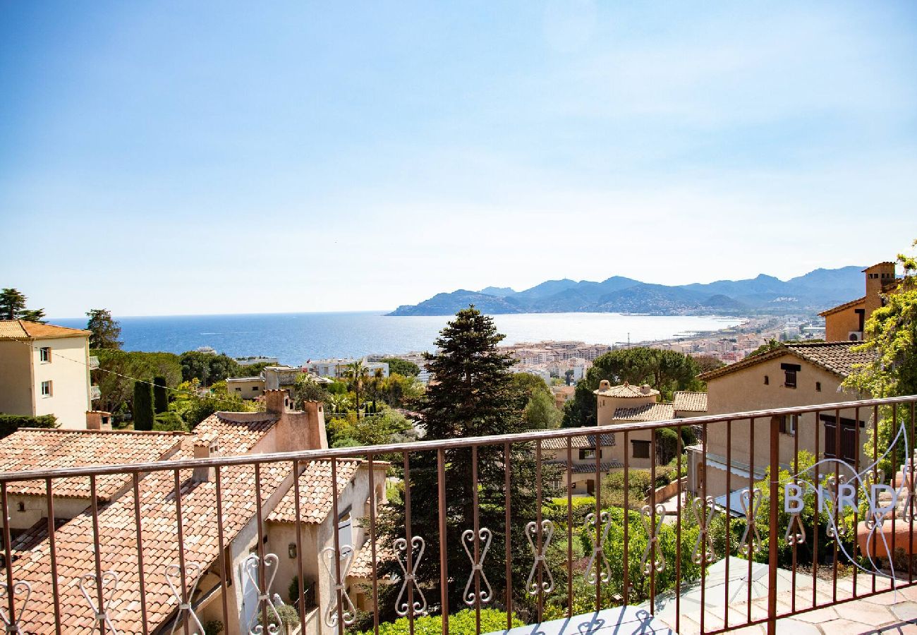 Appartement à Cannes - Appart Villa Atypique Vue Mer et priscine 