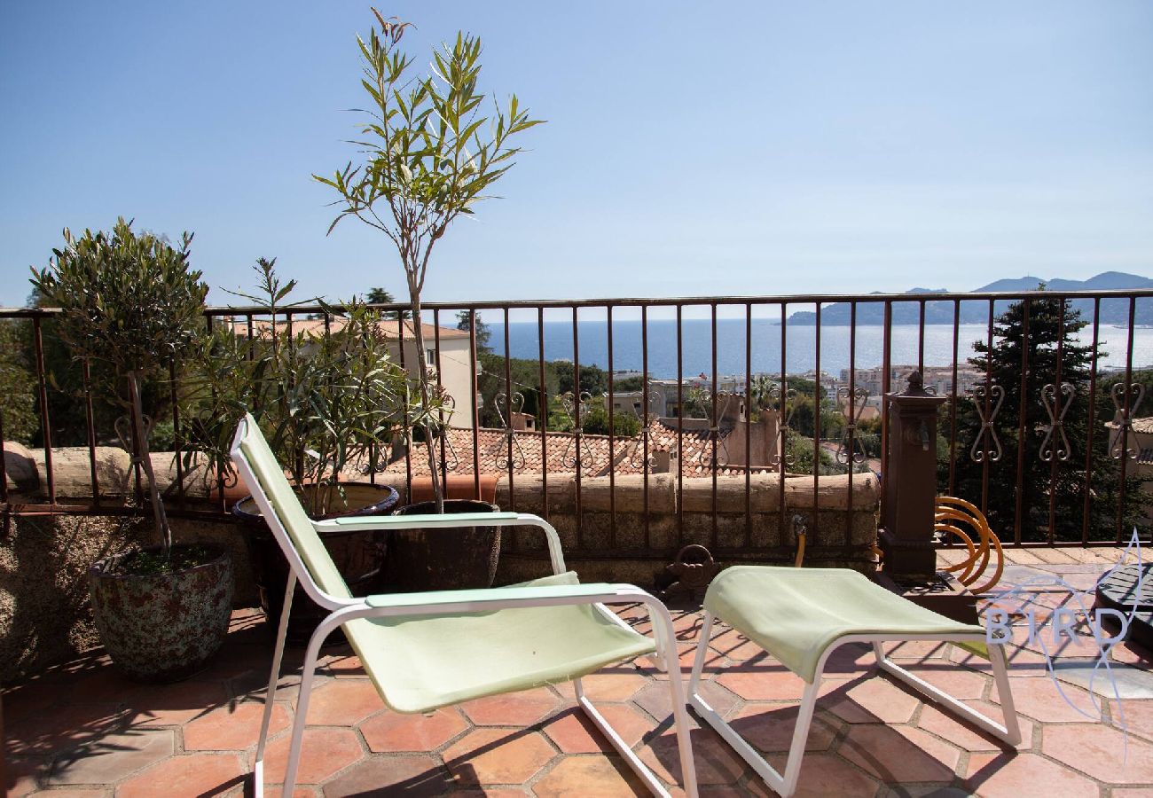 Appartement à Cannes - Appart Villa Atypique Vue Mer et priscine 
