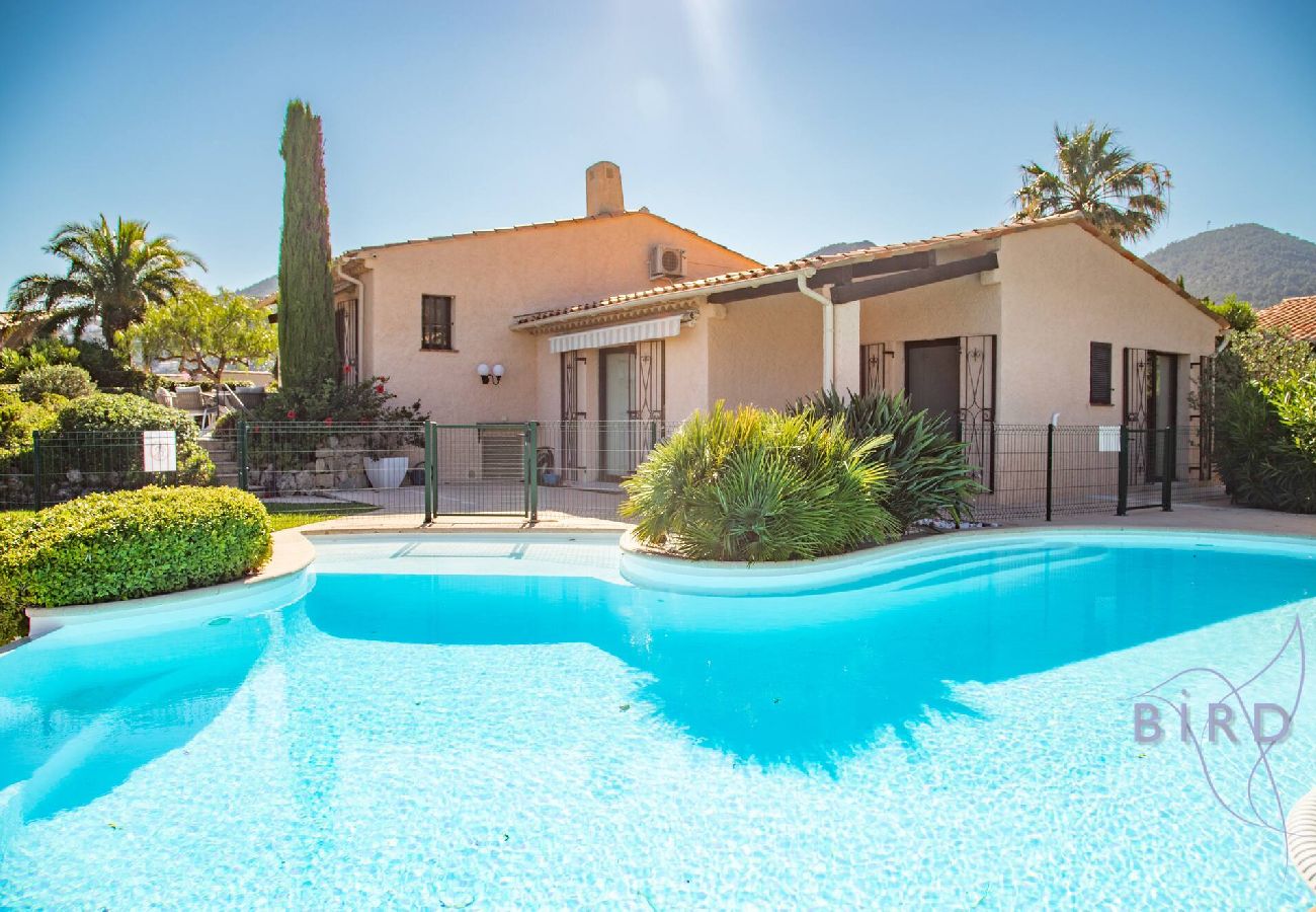 Villa à Théoule-sur-Mer - Somptueuse Villa vue mer et sa dépendance rénovées 