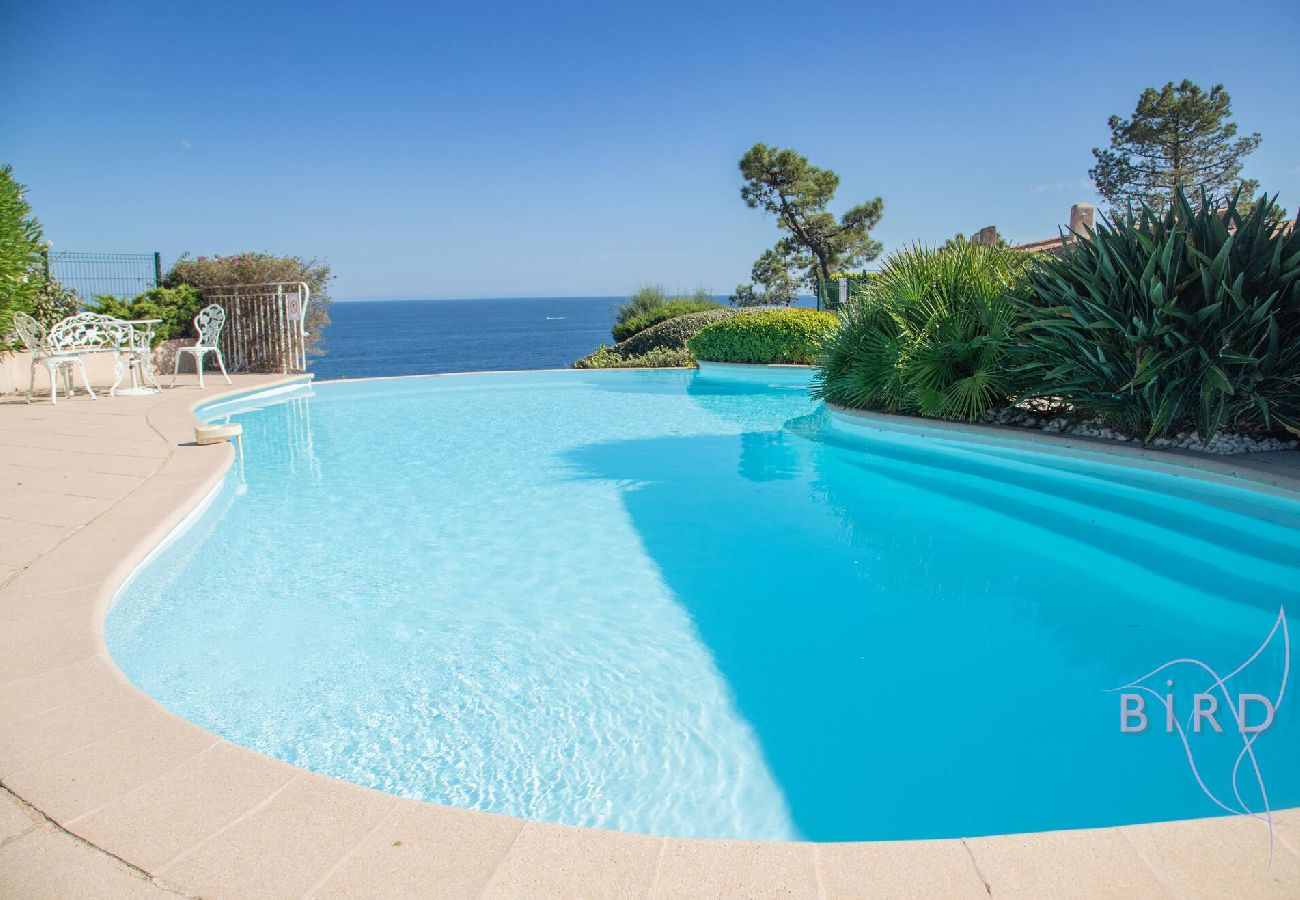 Villa à Théoule-sur-Mer - Somptueuse Villa vue mer et sa dépendance rénovées 