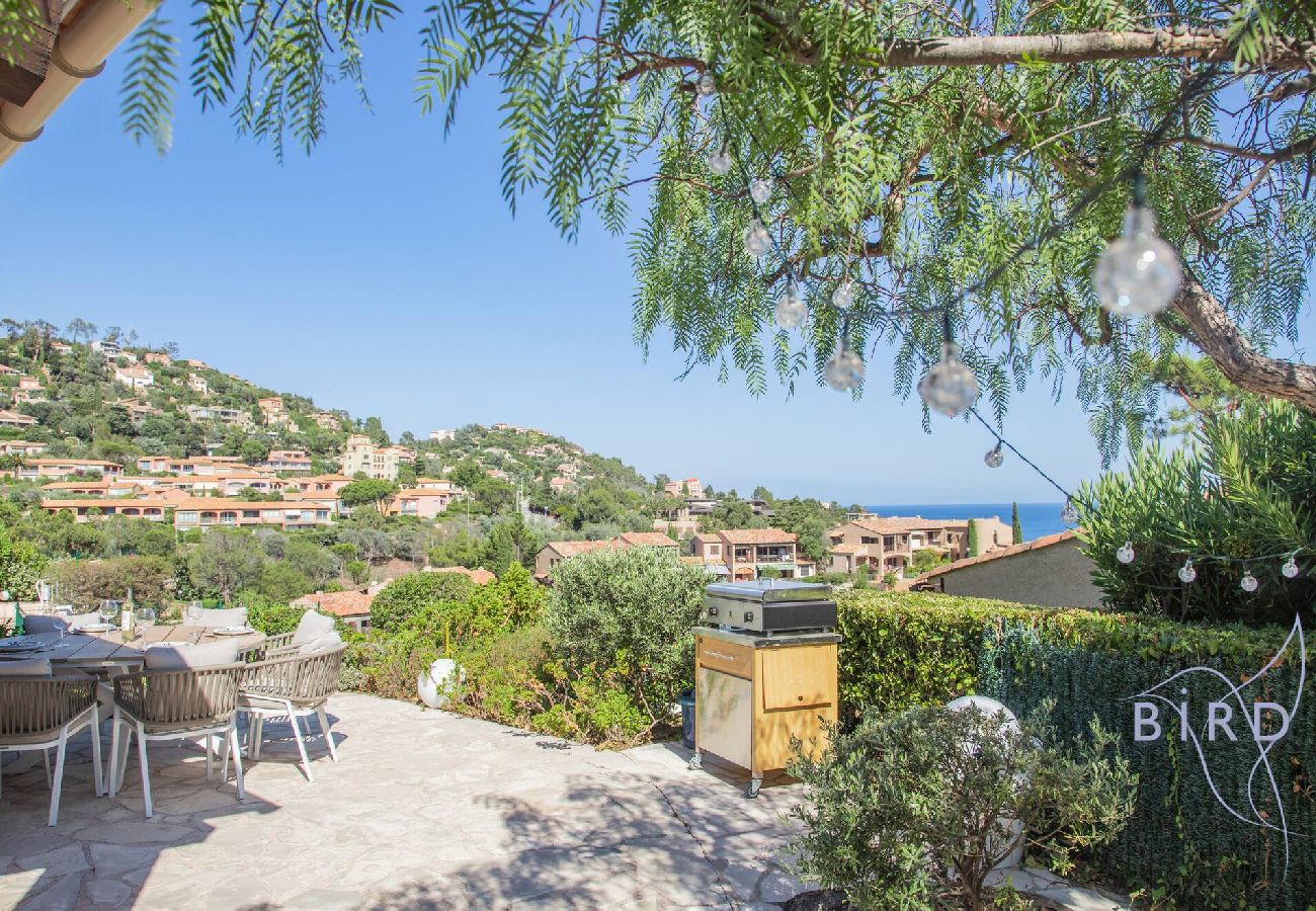 Villa à Théoule-sur-Mer - Somptueuse Villa vue mer et sa dépendance rénovées 