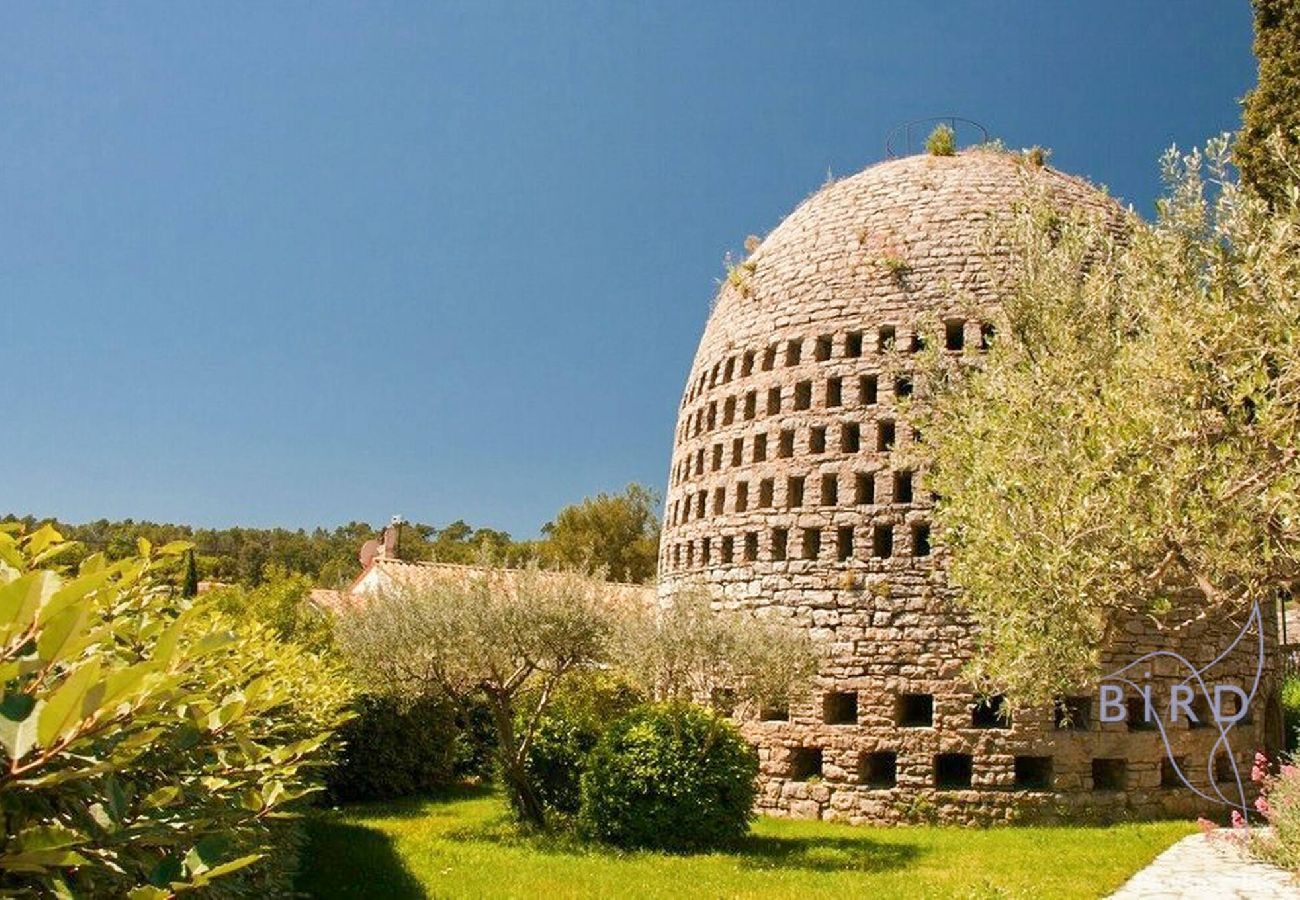Villa à Trans-en-Provence - Havre de paix dans le Var 
