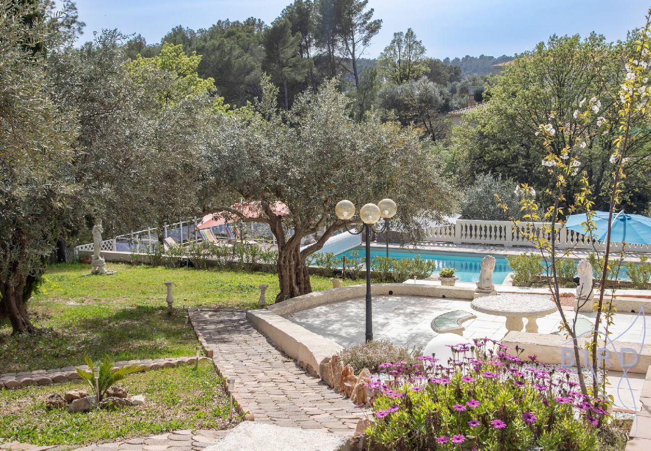 Villa à Trans-en-Provence - Havre de paix dans le Var 