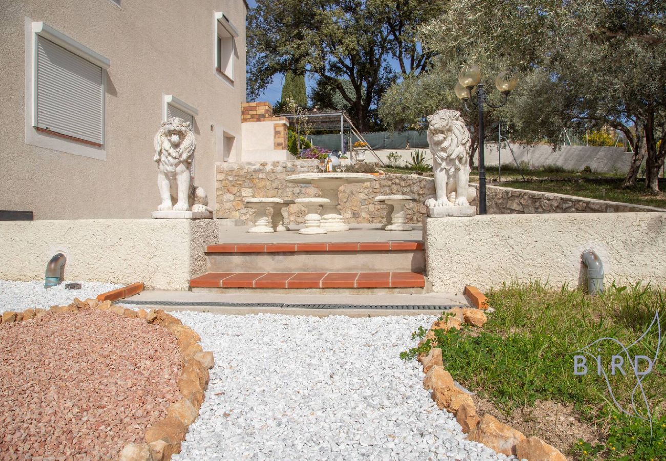 Villa à Trans-en-Provence - Havre de paix dans le Var 