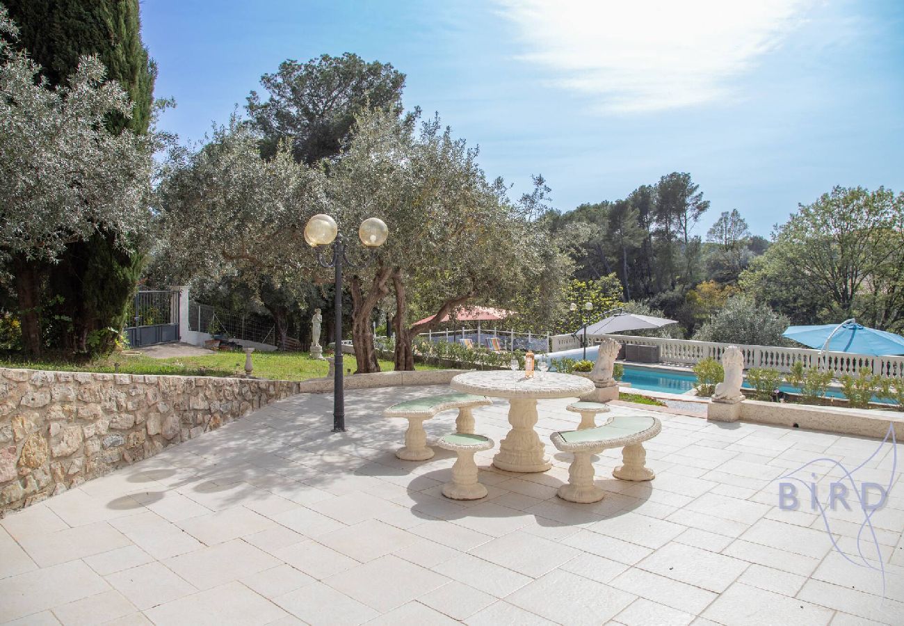 Villa à Trans-en-Provence - Havre de paix dans le Var 