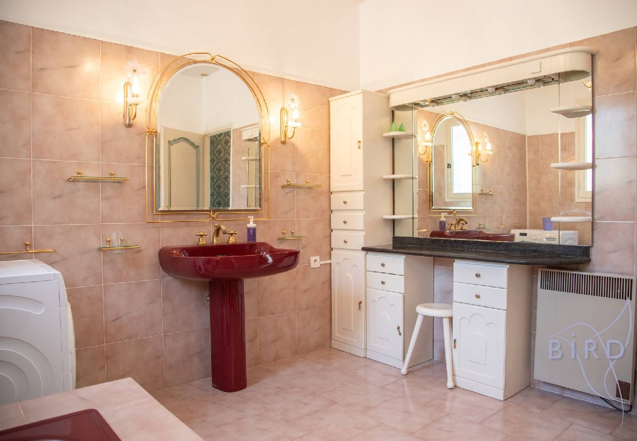 Villa à Trans-en-Provence - Havre de paix dans le Var 