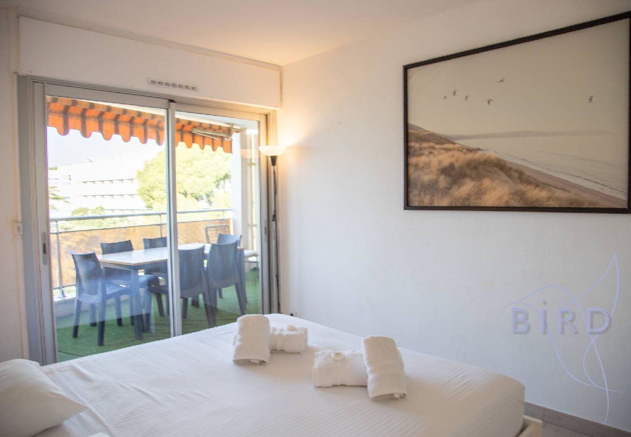 Appartement à Cannes - Vue Mer et Esterel à coté de la plage 