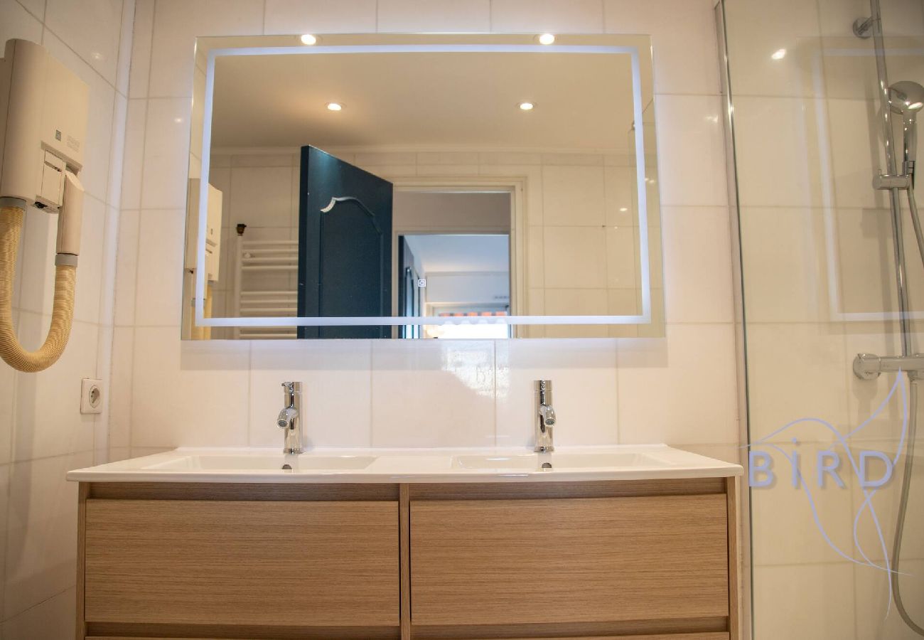Appartement à Cannes - Vue Mer et Esterel à coté de la plage 