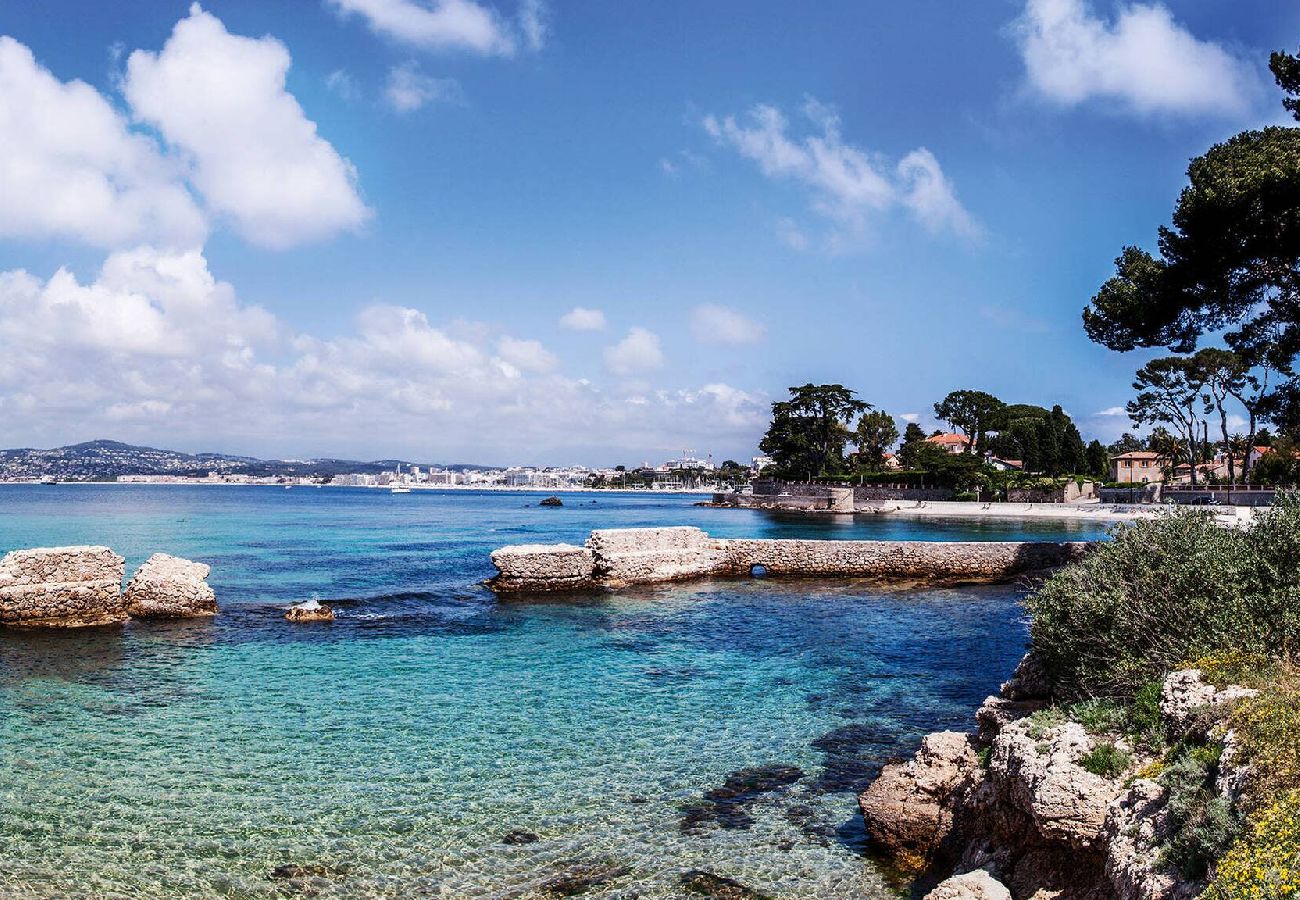 Studio à Antibes - Joli studio Piscine Tennis à Juan les Pins 