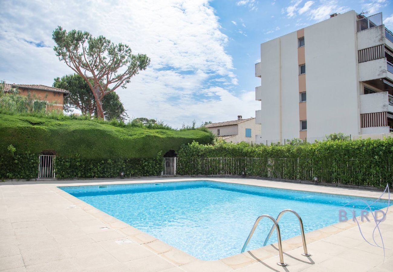 Appartement à Cagnes-sur-Mer - T2 plage à 5min piscine et clim 
