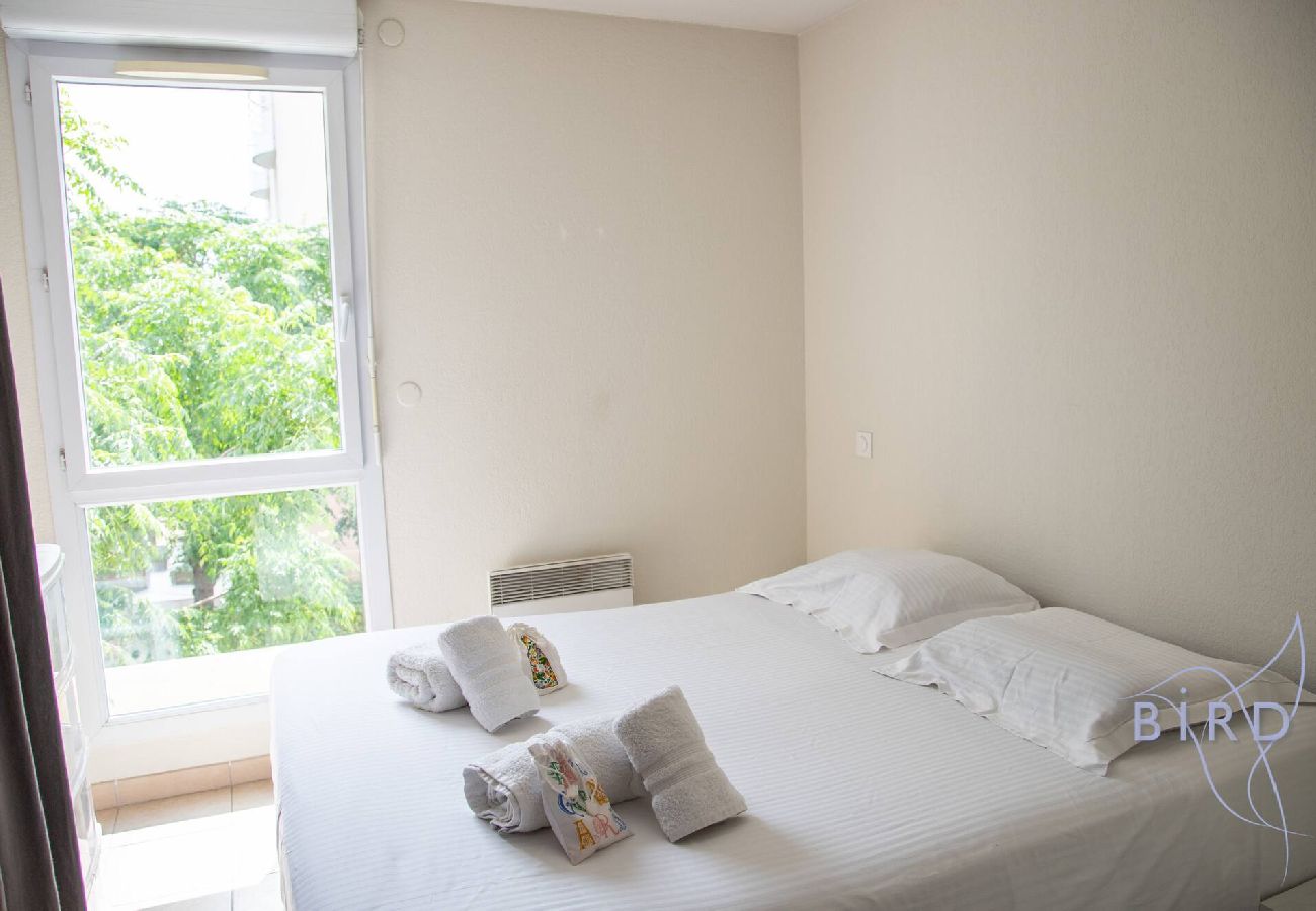 Appartement à Cagnes-sur-Mer - T2 plage à 5min piscine et clim 