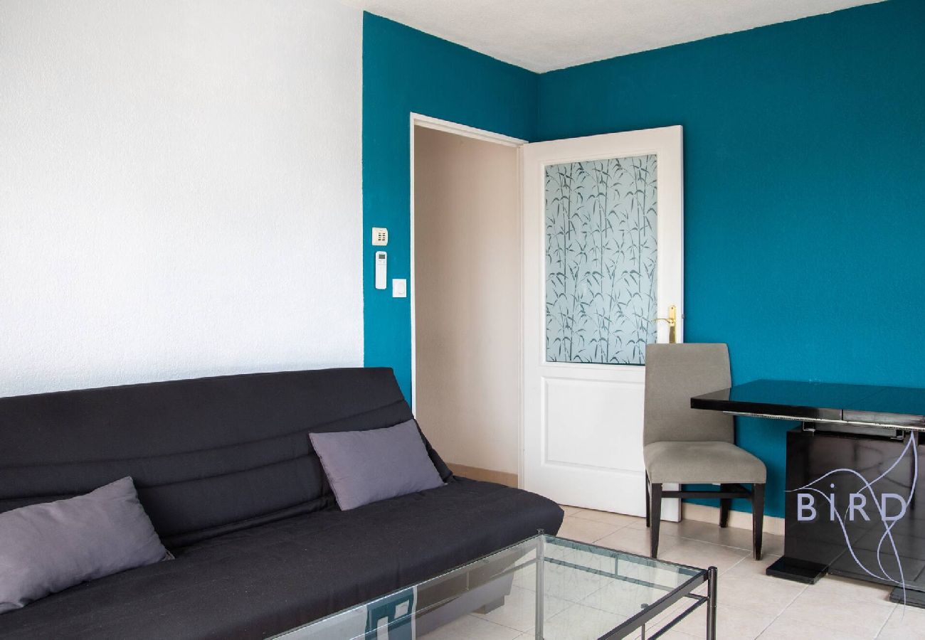 Appartement à Cagnes-sur-Mer - T2 plage à 5min piscine et clim 