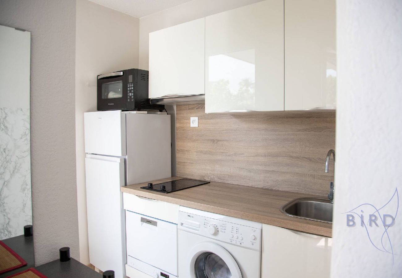 Appartement à Cagnes-sur-Mer - T2 plage à 5min piscine et clim 